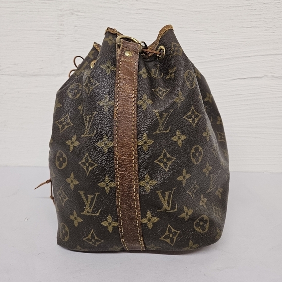 Louis Vuitton Noe Bucket Crossbody Bag in Brown Monogram Canvas and Leather - Picture 5 of 16